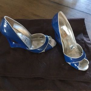 Guess Geometric heels